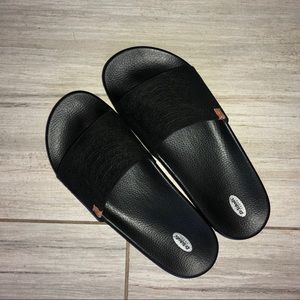 Dr. Scholl’s black slides